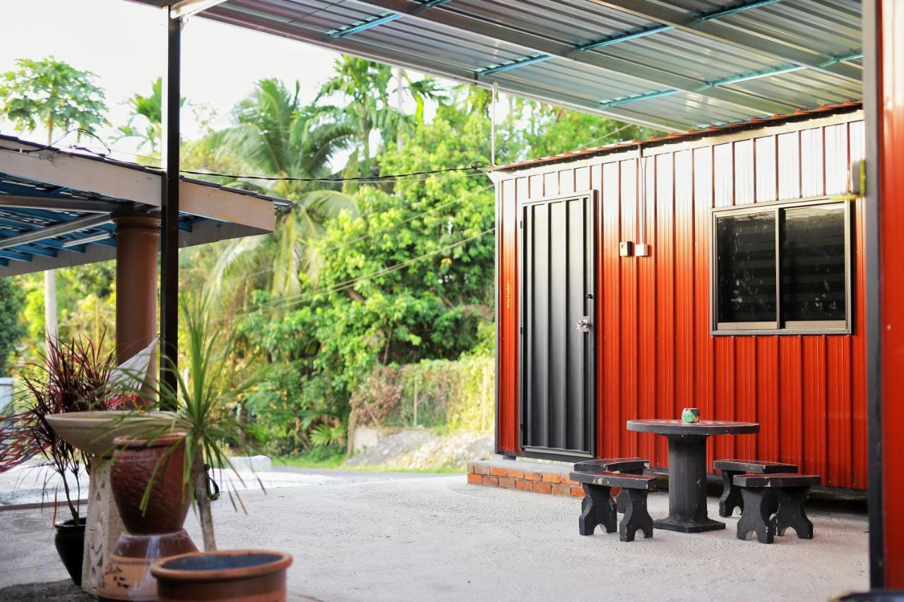 Padang Besar Red Cabin Homestay Exteriör bild