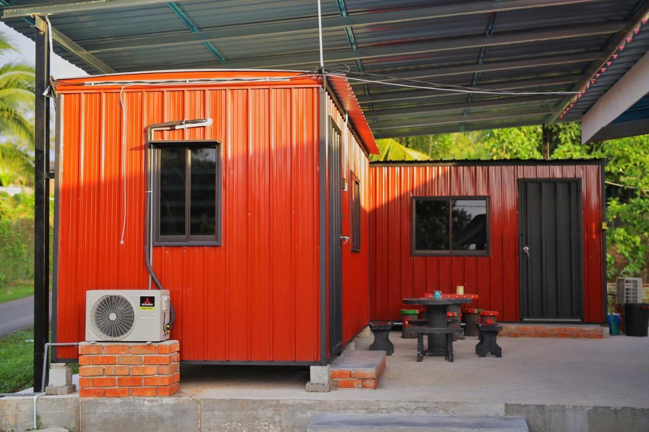 Padang Besar Red Cabin Homestay Exteriör bild