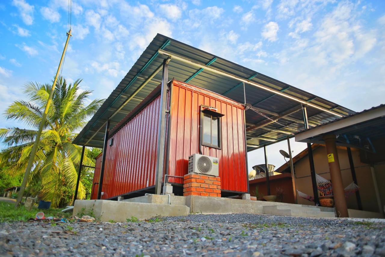 Padang Besar Red Cabin Homestay Exteriör bild